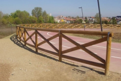 Padova: recinto in legno mod. Livenza su pista ciclabile