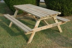 Tavoli da giardino in legno serie PICNIC, panche incorporate